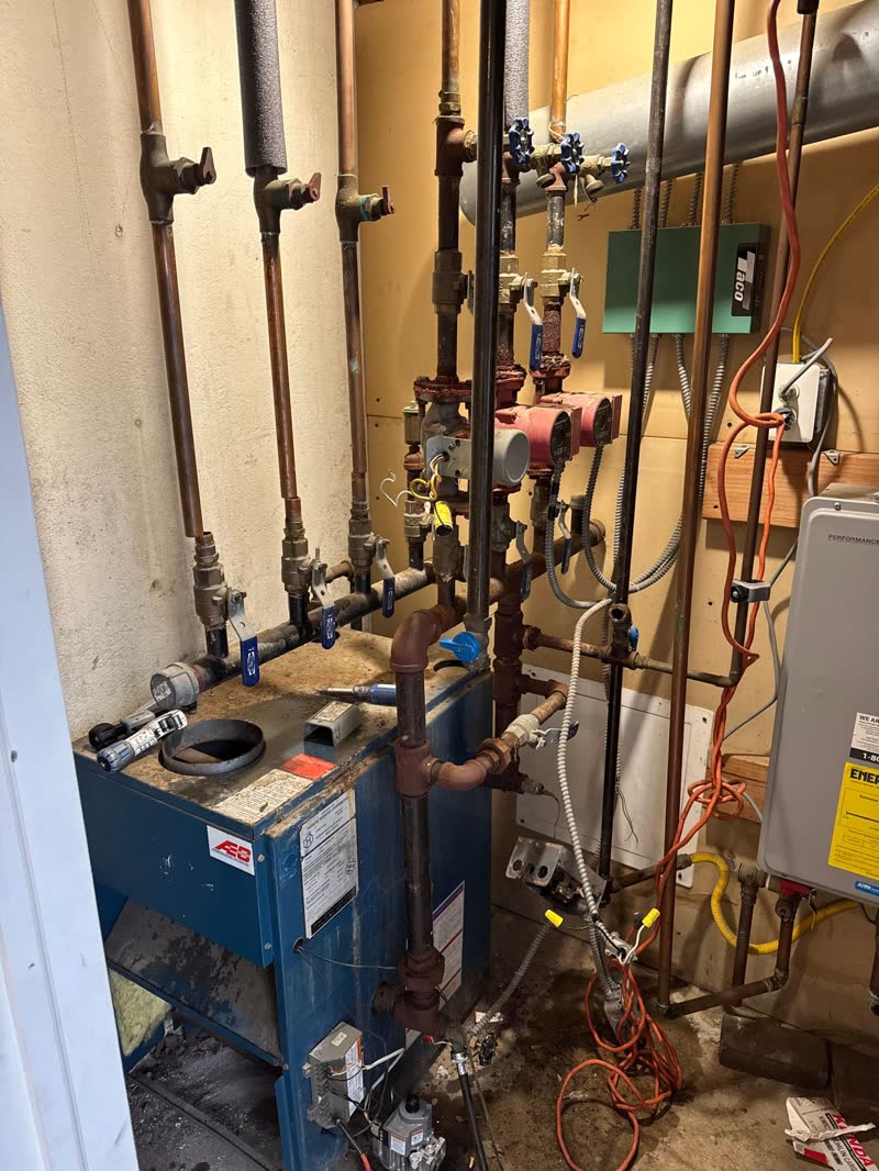 Boiler before replacement